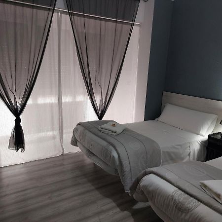 Pension Saint Mateo لوغرونيو المظهر الخارجي الصورة